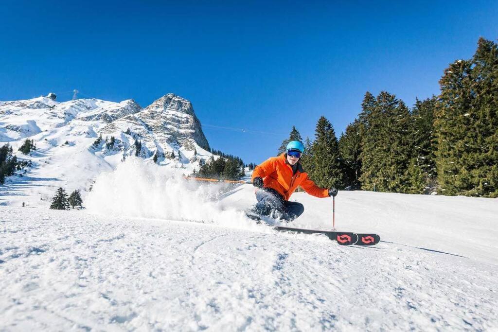 Appartement Spacieux Au Centre De La Gruyere Broc Exteriör bild
