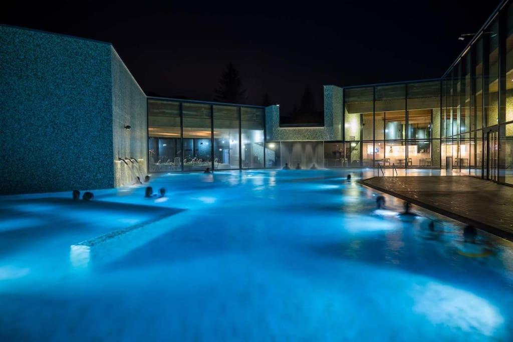 Appartement Spacieux Au Centre De La Gruyere Broc Exteriör bild